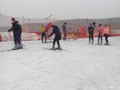 -采薇庄园四季滑雪场