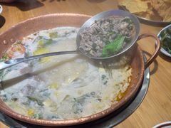 -洱火云南酸菜牛肉火锅(石景山当代商城店)