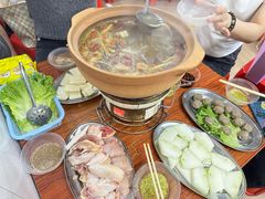 炭炉果鸡煲-威邵鸡煲(西华路总店)