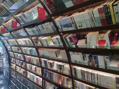 -钟书阁(珍园店)