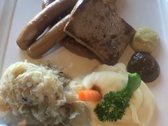 -LENBACH兰巴赫西餐啤酒坊(大连东港店)