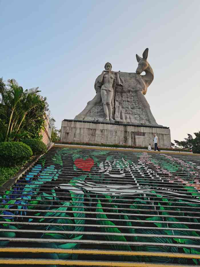 鹿回头风景区-"刚好住在鹿回头村,离鹿回头风景区很近,就.