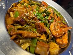 -徐记小怪兽肉蟹煲(中央大街店)
