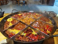 -白乐天毛肚火锅馆(解放碑店)