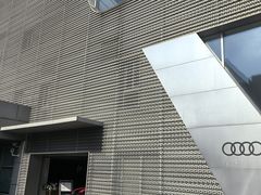 -上海永达奥诚奥迪4S店(申江路店)