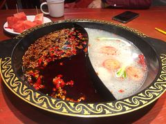 大骨鸳鸯锅-黄家码头老火锅(解放碑旗舰店)