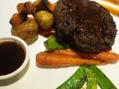 低温烹饪牛排，巨嫩-JINNS锦时 steak&pizza(浸信会礼拜堂旧址店)