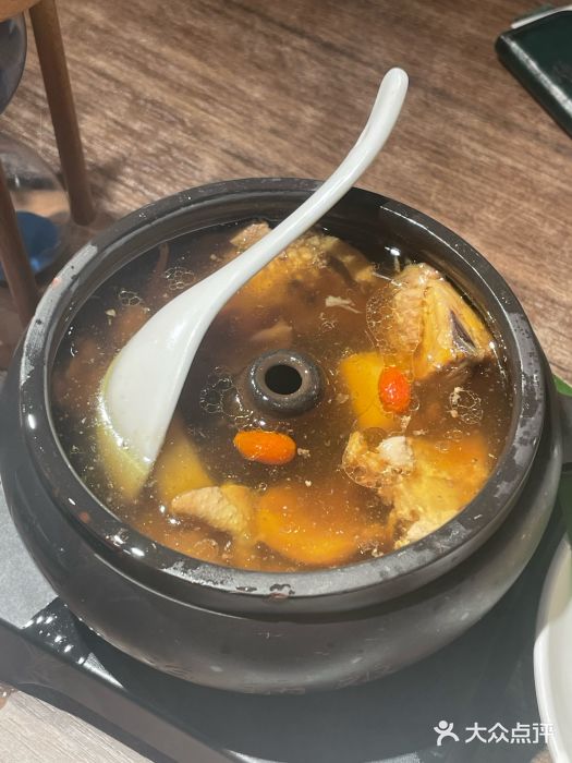 云海肴·汽锅鸡·云南代表菜(浦江欢乐颂店)图片