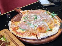 帕尔玛火腿芝麻菜披萨-鼎鼎西餐厅