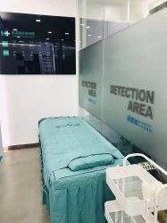 -黑奥秘脱发白发中心