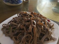 -溢心园香河肉饼总店