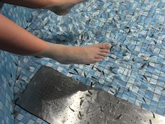 -涨巢·潮玩水疗局