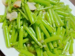 -荷塘月色鱼馆总店(于桥水库劈柴大院店)