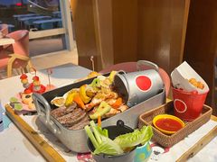 -水桶王国主题餐厅·聚会·生日派对·亲子活动·家庭套餐(亚龙湾希尔顿店)