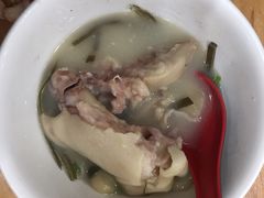 -雷祖芳老妈蹄花店