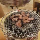 人很客气 包房是那种纯日式的榻榻米 感觉十足!