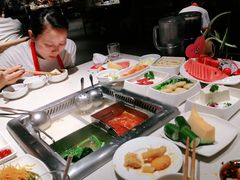 -海底捞火锅鲜切牛肉主题店(长寿路店)