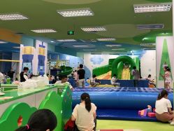 -莫莉幻想儿童乐园(武汉金银潭永旺店)