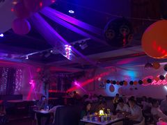 -樱花里音乐餐吧·牛扒椰子鸡(东圃店)