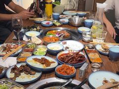 -明洞阿姨·韩式酱蟹烤肉·创意料理(三元桥店)