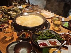 -一朵菌·野生菌探索家火锅(南亚店)