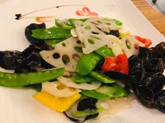 荷塘小炒-YAFEE雅菲·粤菜·湘菜·融合菜(魏公村店)