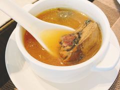 -大中华希尔顿酒店-念自助餐·嗨啤·小龙虾