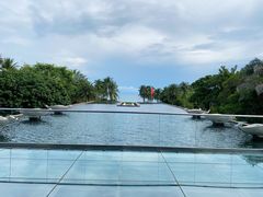 -亚龙湾喜来登·美景台大堂吧