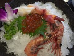 -云顶旋转自助景观餐厅