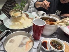 -红鼎豆捞·非遗鲍皇汤火锅(宝丰路店)