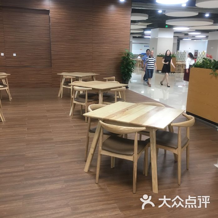 sophyjhy           姜若曦_6481     上传于2017-08-18 20