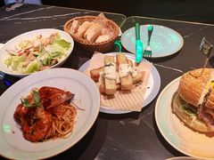 -DEEP·美式餐吧(五棵松华熙LIVE店)
