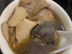 -东巴谷野生菌火锅餐厅
