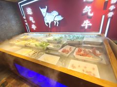 -运气牛自助酱大骨火锅(南京东路店)