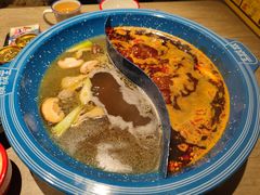 重庆红油经典鸳鸯锅-王歘歘·chuǎ火锅(五道营店)