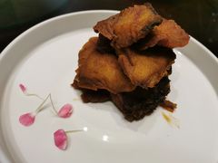 上海熏鱼-老正兴菜馆(福州路店)