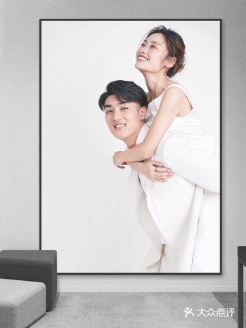 定格白月光里的小浪漫，超温柔的极简婚纱照