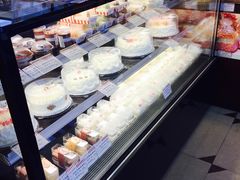 -红宝石·鲜奶小方·海派西点房(金杨店)