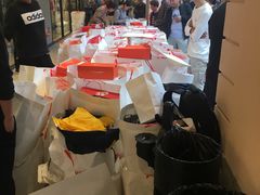 -首创奥特莱斯(西安店)
