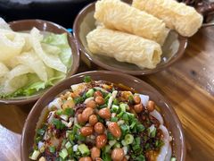 特色凉拌米皮-笔记安顺夺夺粉火锅