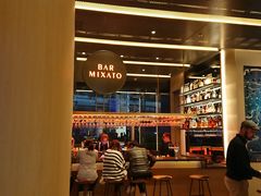 -星巴克臻选(上海合生汇1F店)