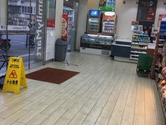 -全家便利店(长江西路店)