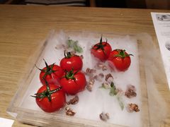 番茄脆菇沙拉-小大董·烤鸭(凤凰汇店)