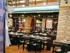 -壹号院音乐餐厅•烤全羊•新疆菜(浐灞店)