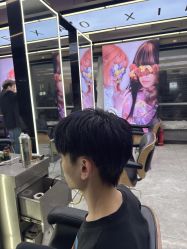 -藤野造型烫发染发