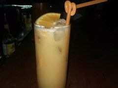 -脚下咖啡·CHILL酒馆(灵光东巷店)