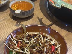 -野山舂·贵州现舂酸汤牛肉(东山店)