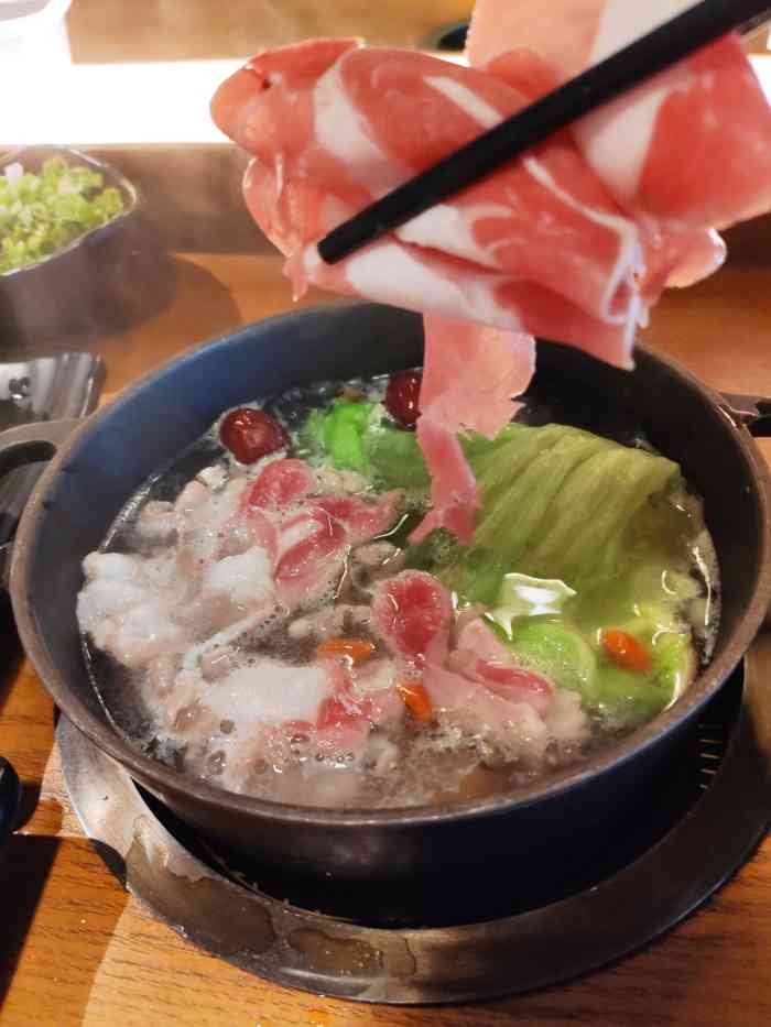 呷哺呷哺(方庄新城广场店)-"新城广场 从3楼 看 好多商铺基本上全.
