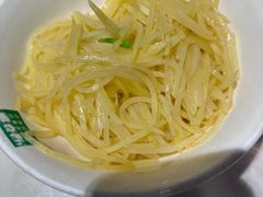 -绿草地·湘菜(酃湖师院店)