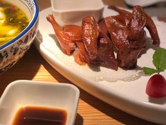 玻璃脆皮乳鸽-粤秀餐厅(国货店)